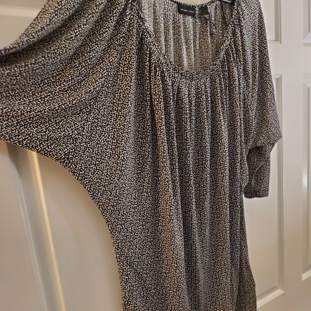 Draped necked dolman sleeve New York & Company top